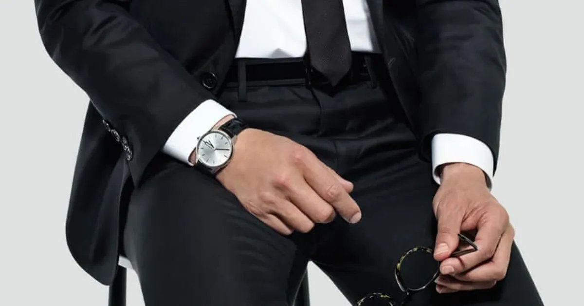 Which Watch to Wear to a Business Meeting?